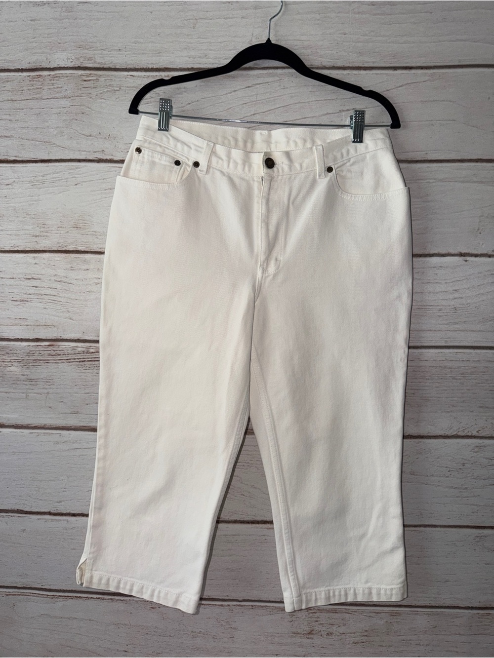 Jeanology White Denim Capri Jeans Approx Size 12-14 Summer Vacation Beach